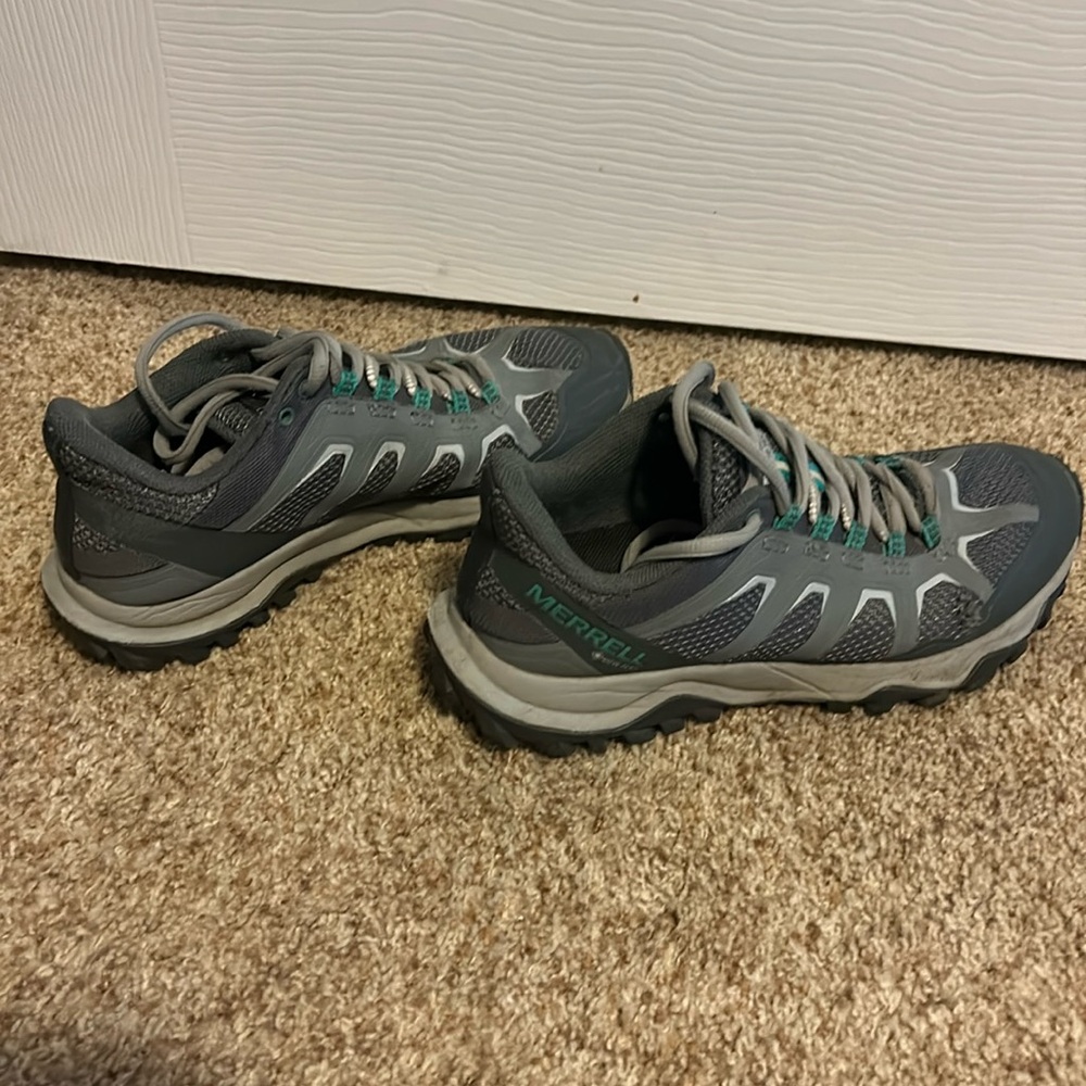 Merrell Goretex performance footwear sz 5.5 grey/green